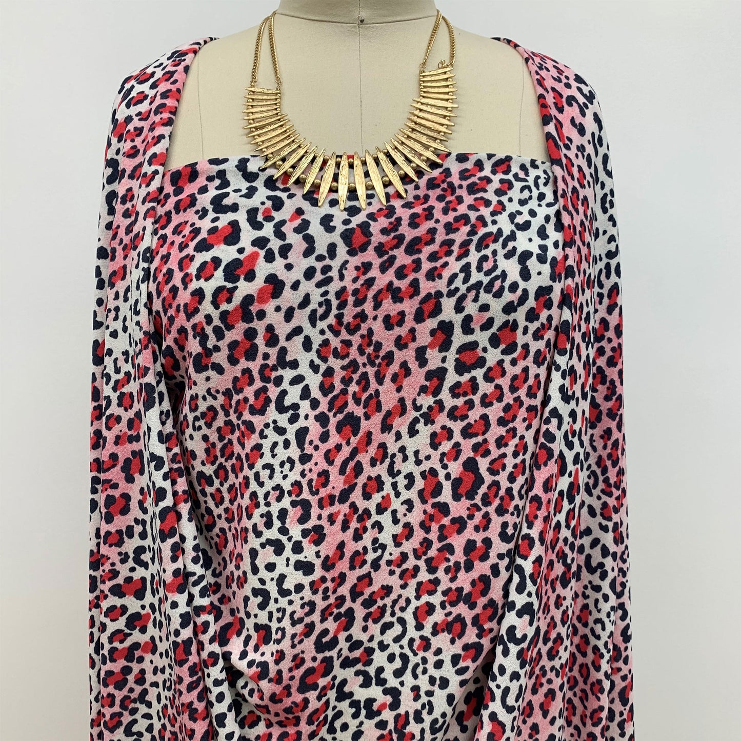 DP-1067-703-CHARCOAL-PINK - PRINTED TWIST CREPE 92% POLY 8% SPANDEX