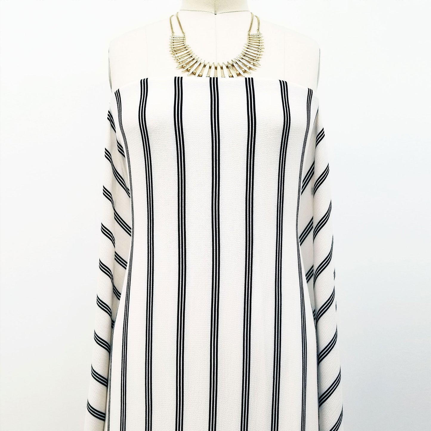 DP-190-586-OFFWHITE-BLACK - PRINTED CREPE CHIFFON 97% POLY 3% SPANDEX