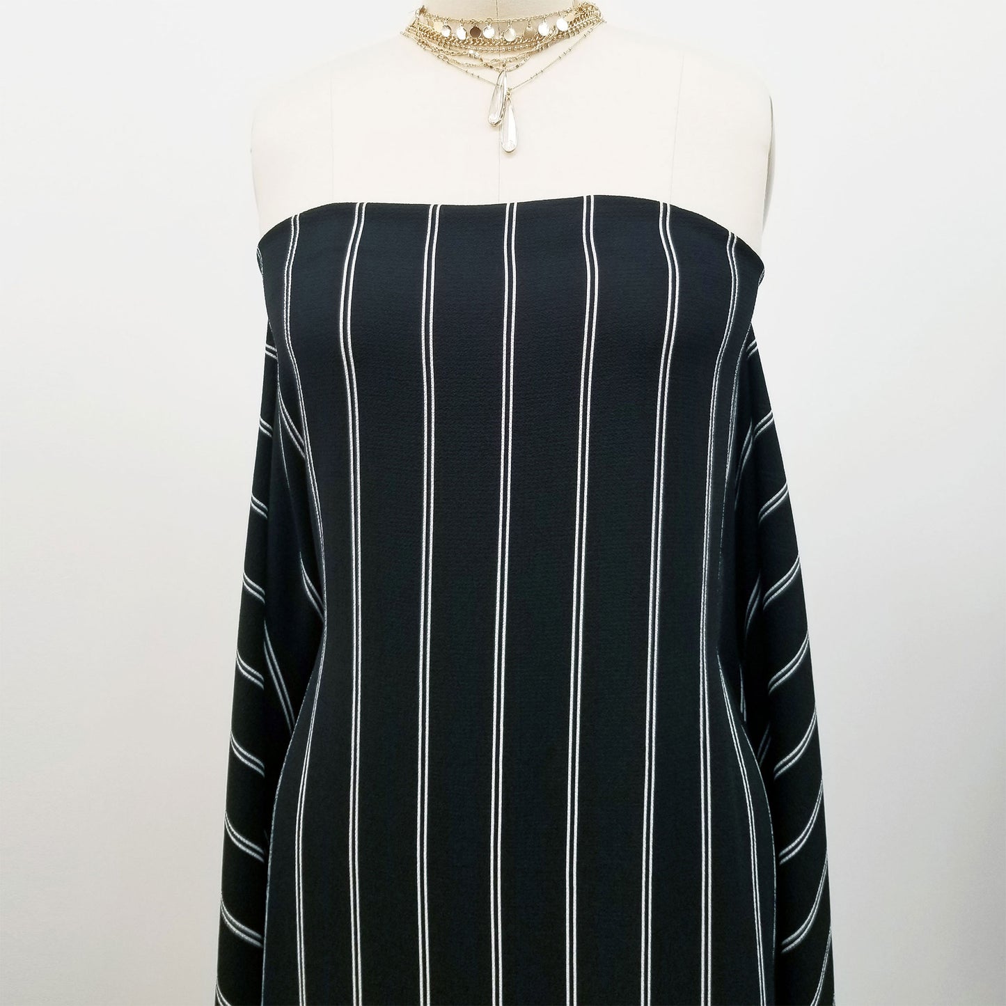 DP-191-586-BLACK-OFFWHITE - PRINTED CREPE CHIFFON 97% POLY 3% SPANDEX