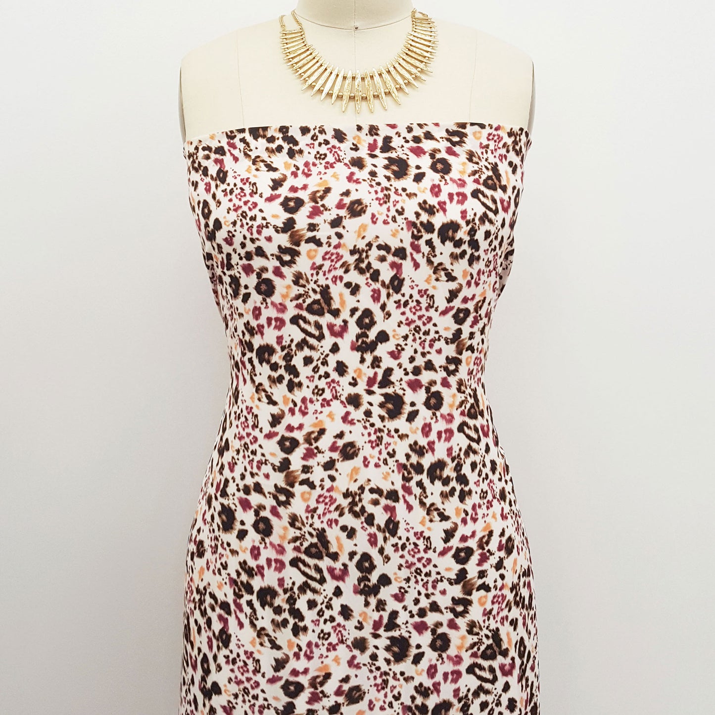 DP-841-504-OFFWHITE-BERRY - PRINTED WOOL DOBBY 100% POLYESTER