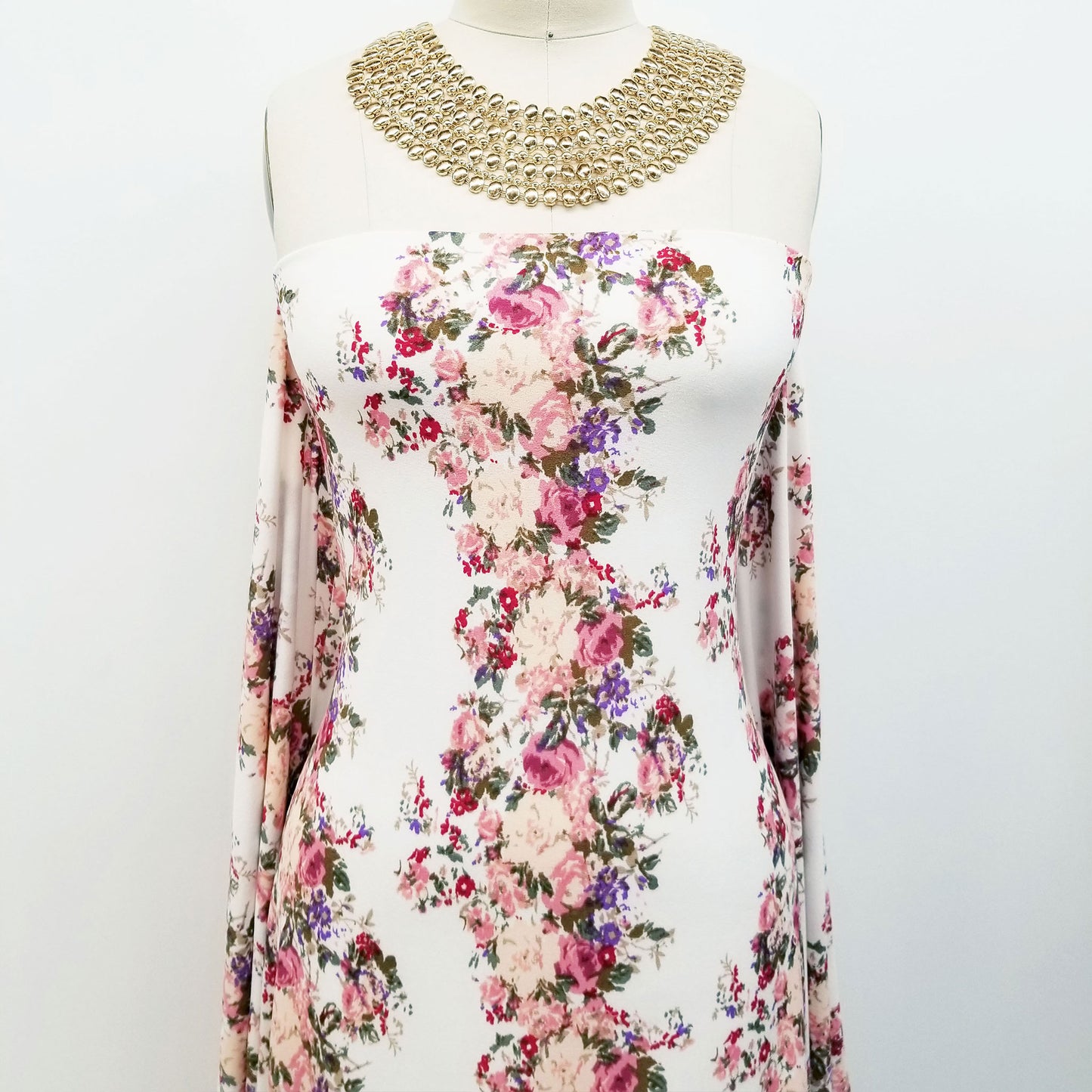 P-109-703-OFFWHITE-ROSE - PRINTED TWIST CREPE 92% POLY 8% SPANDEX