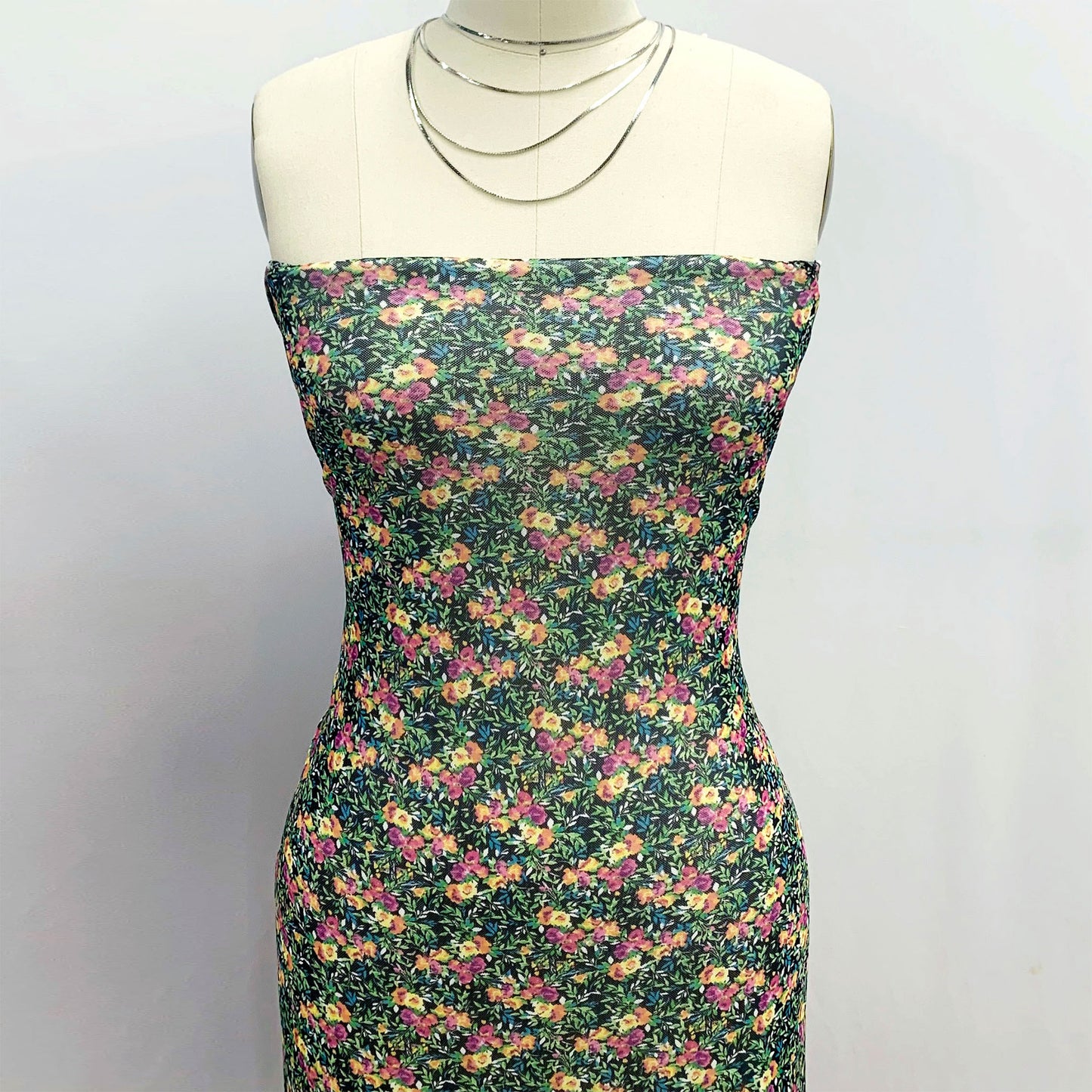 P-1905-453-BLACK-FUCHSIA - PRINTED POLY POWER MESH 92%POLY 8%SPANDEX