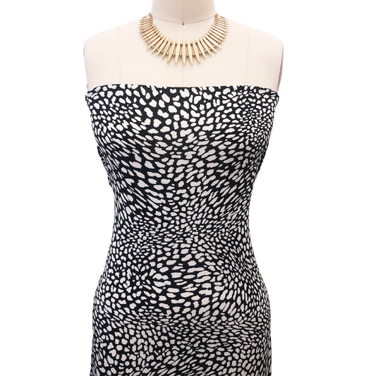 P-3011-800-BLACK-OFFWHITE - PRINTED VENEZIA 92% POLY 8% SPANDEX