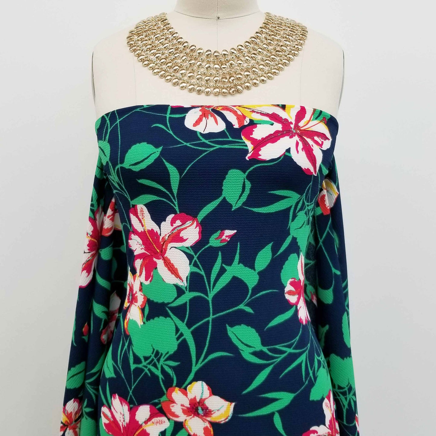 P-665-586-NAVY-RED - PRINTED CREPE CHIFFON 97% POLY 3% SPANDEX