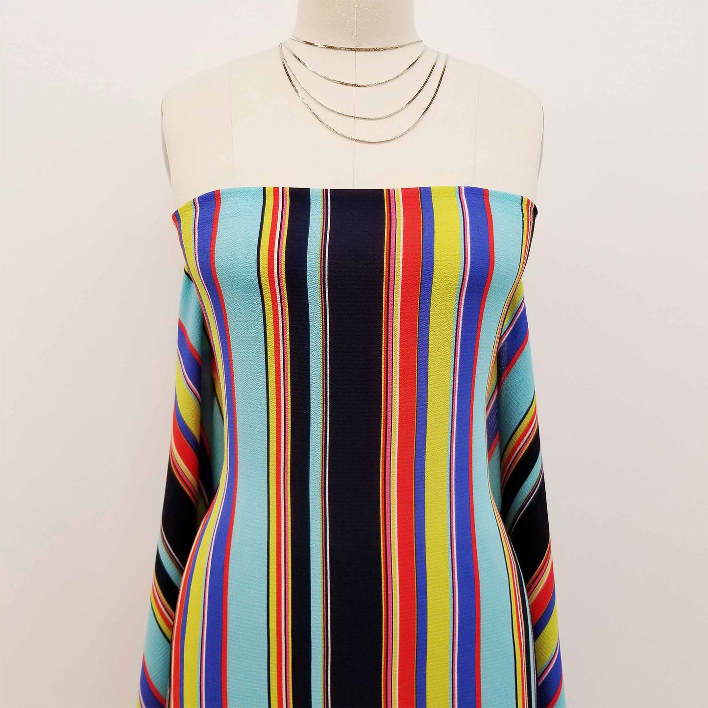 P-705-586-NAVY-BLUE - PRINTED CREPE CHIFFON 97% POLY 3% SPANDEX