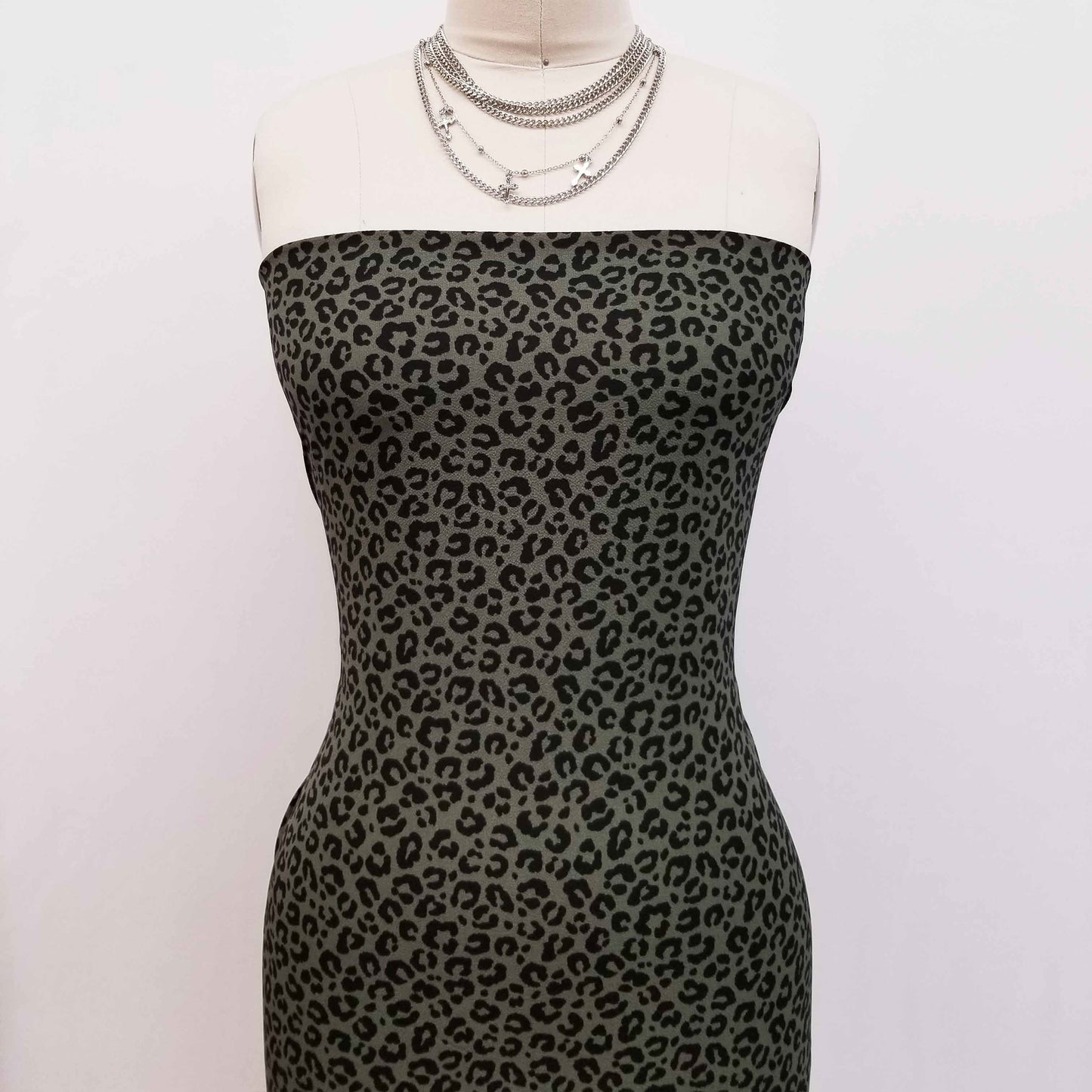 P-902-586-OLIVE-BLACK - PRINTED CREPE CHIFFON 97% POLY 3% SPANDEX