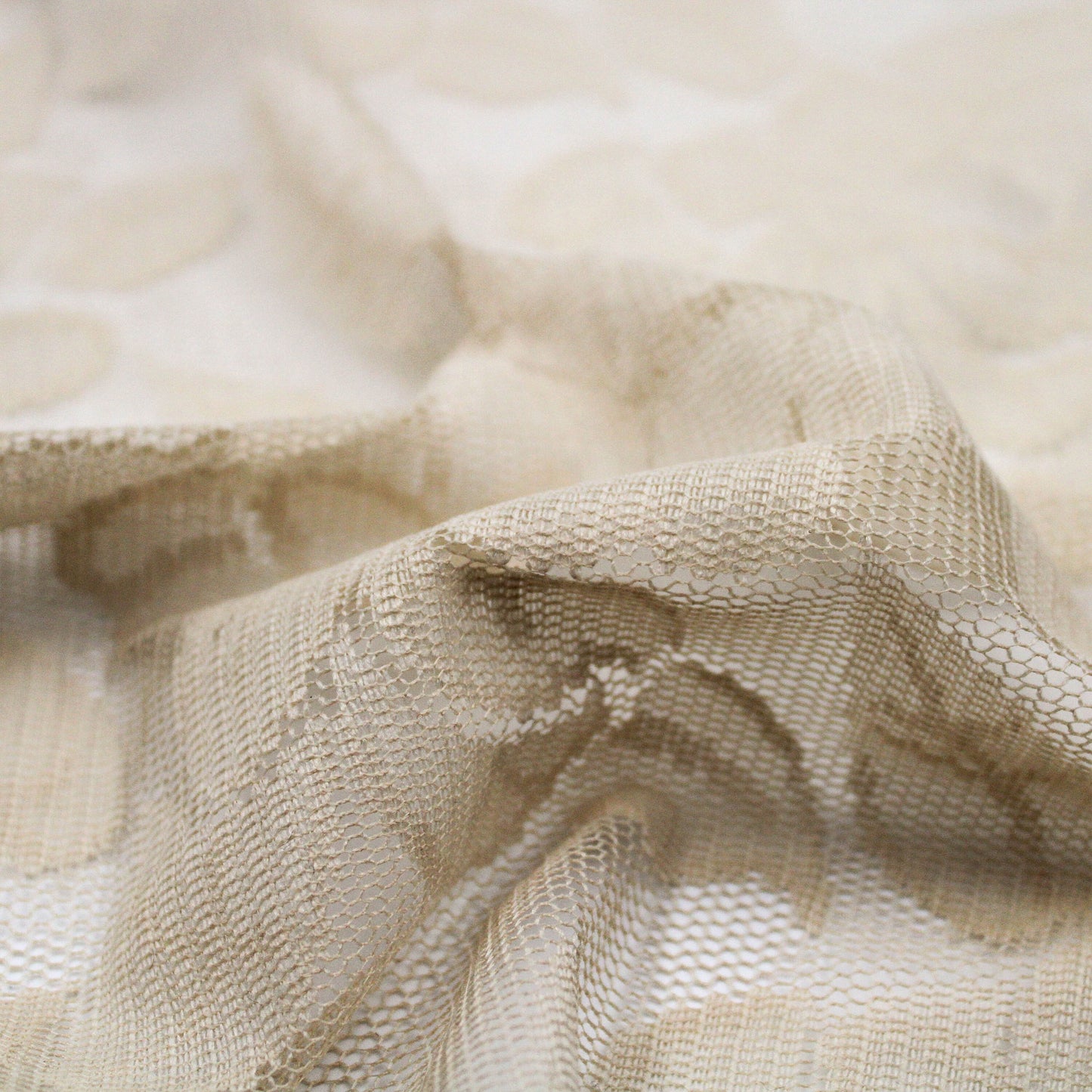 275-LACE 100% POLYESTER