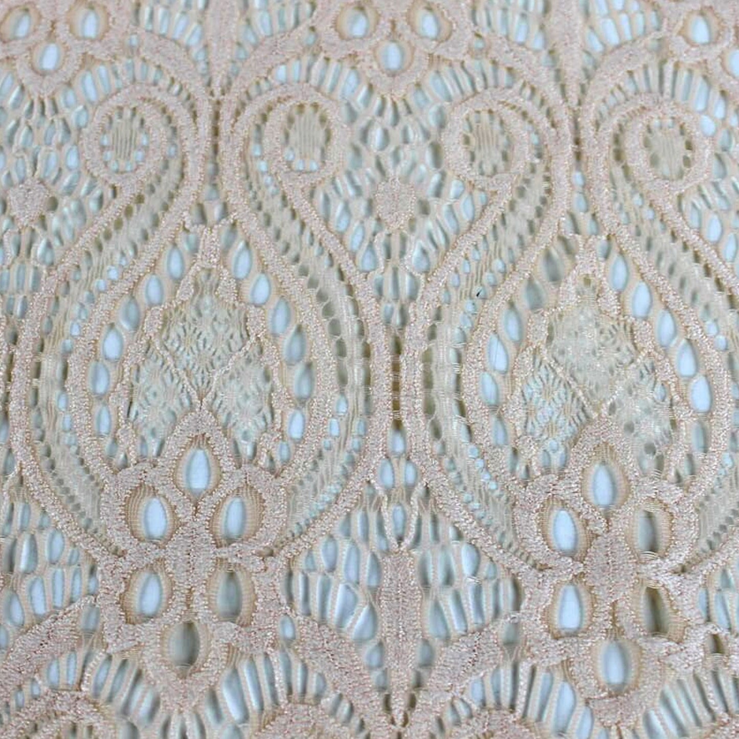 652-LACE 90% NYLON 10% SPAN