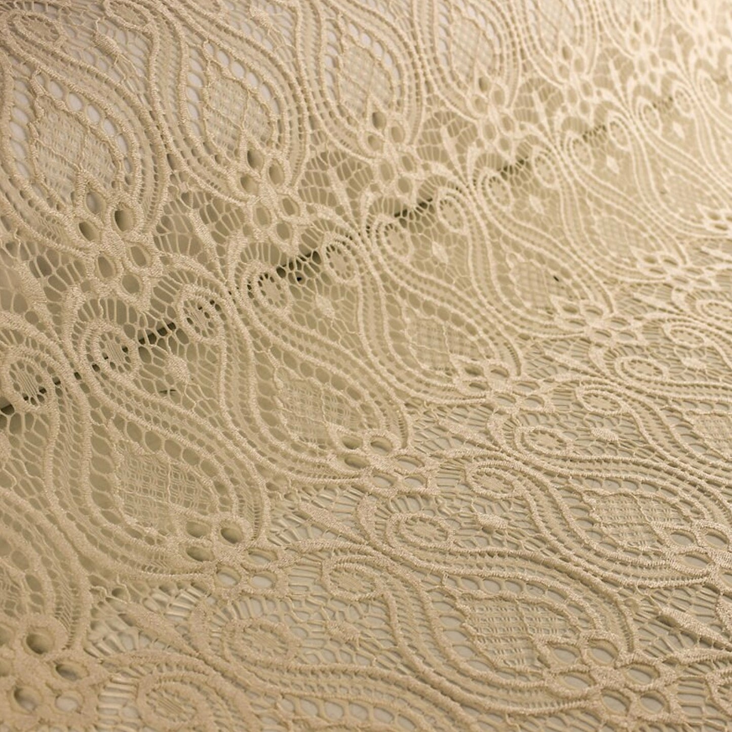 652-LACE 90% NYLON 10% SPAN