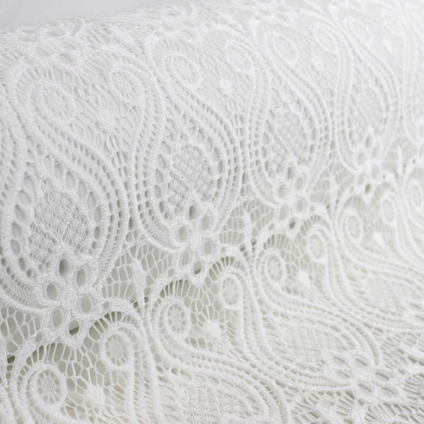 652-LACE 90% NYLON 10% SPAN