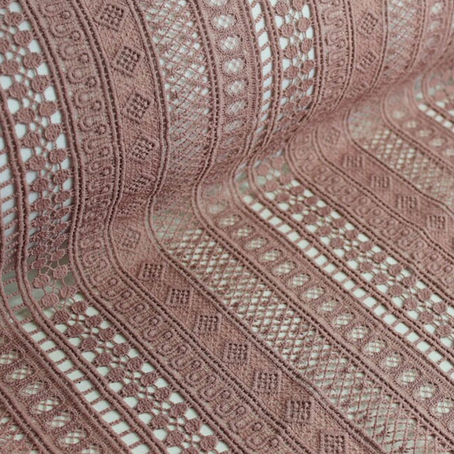 663-LACE 100% POLY CHEMICAL