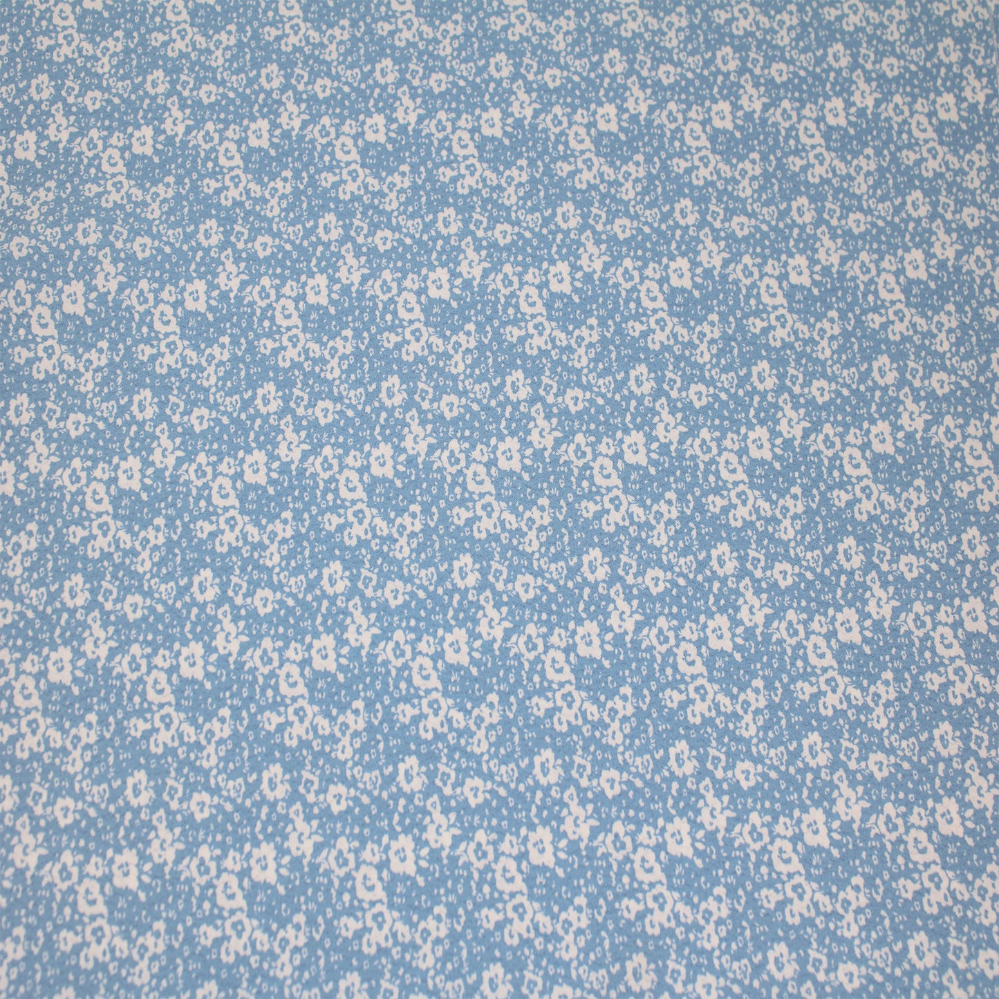 P-1827-754-CHAMBRAY-OFF-WHITE - PRINTED POLY MOROCCAN 100% POLY