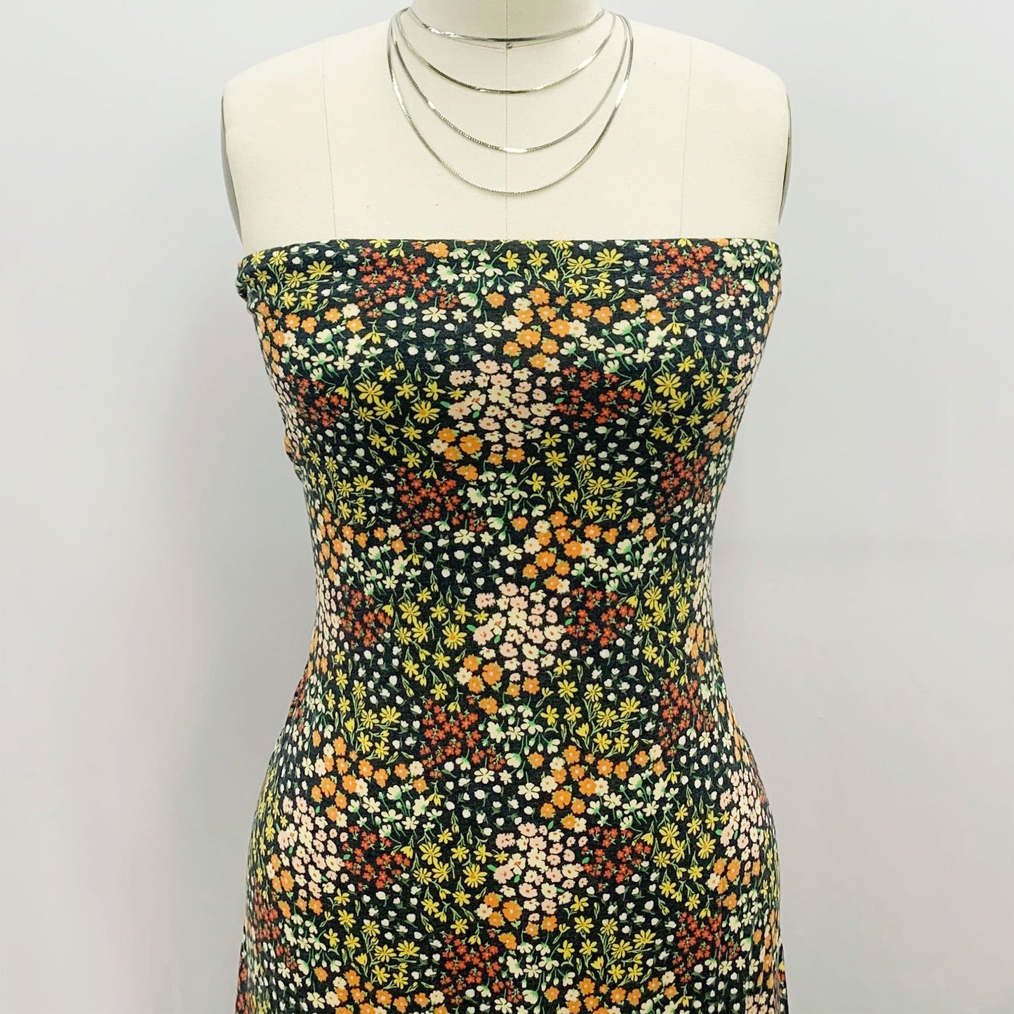 P-1912-400-BLACK-RED - PRINTED PRS 87% POLY 10% RAYON 3% SPANDEX