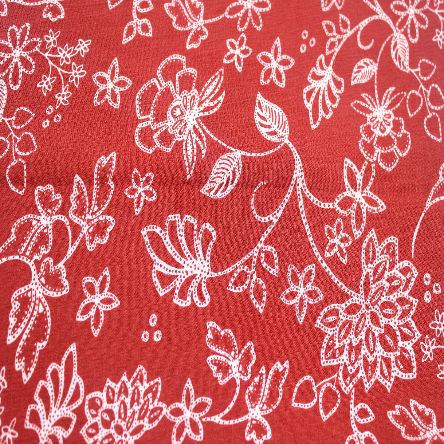 P-1933-636-CINNABAR-ECRU PRINTED CREPON 100% RAYON CREPON