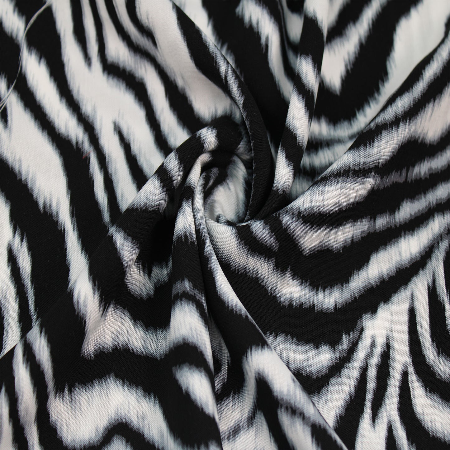 P-2542-698-OFF-WHITE-BLACK - PRINTED RAYON CHALLIS 100% RAYON CHALLIS