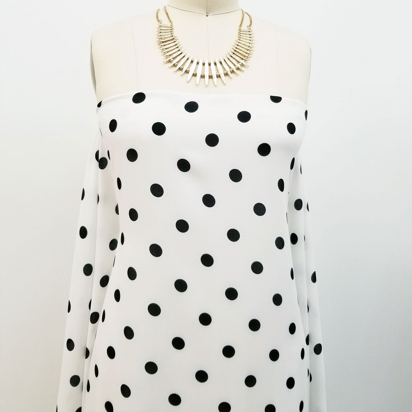 P-259-504-007-OFFWHITE-BLACK - PRINTED WOOL DOBBY 100% POLYESTER