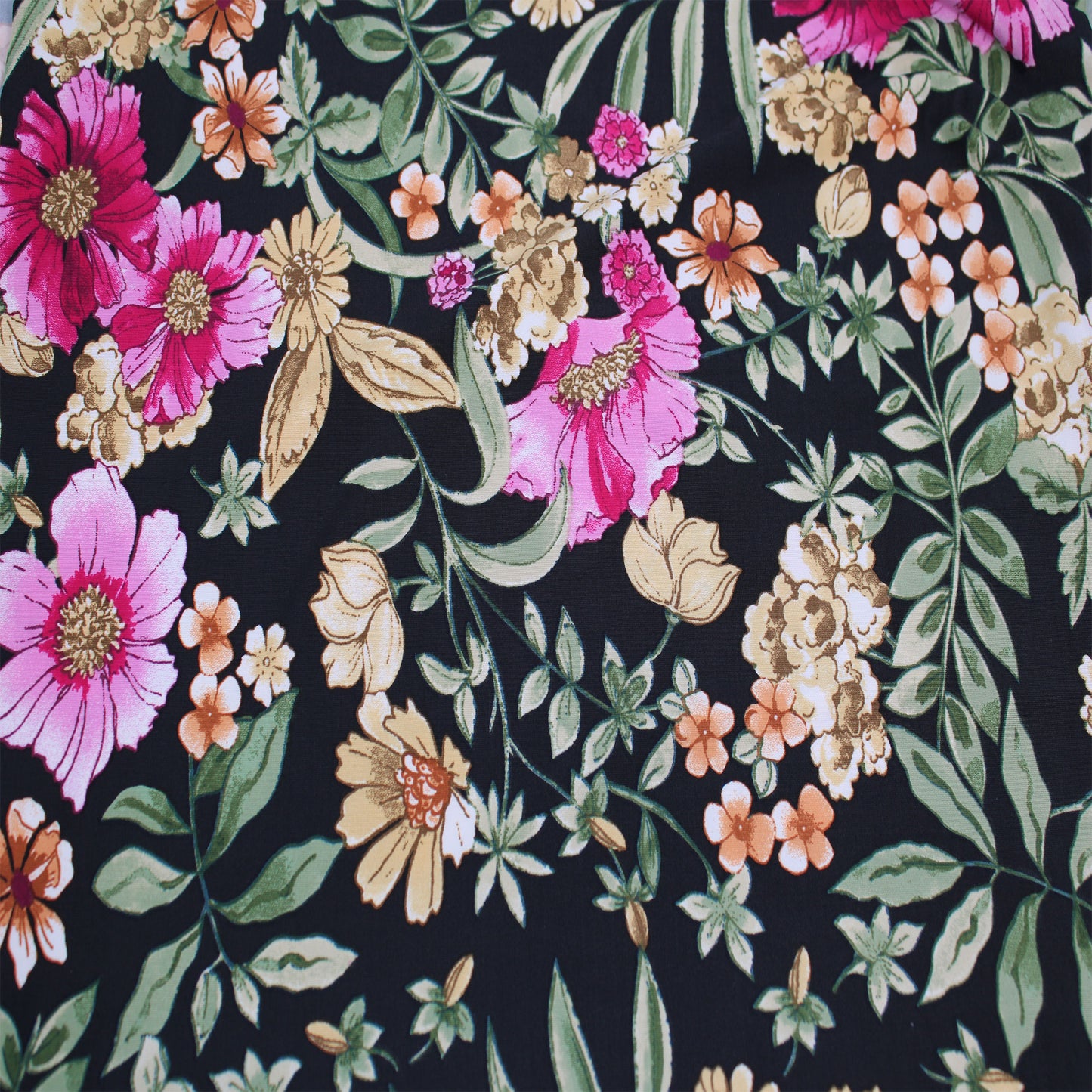 P-3059-800-BLACK-RASPBERRY-PINK - PRINTED VENEZIA 92% POLY 8% SPANDEX