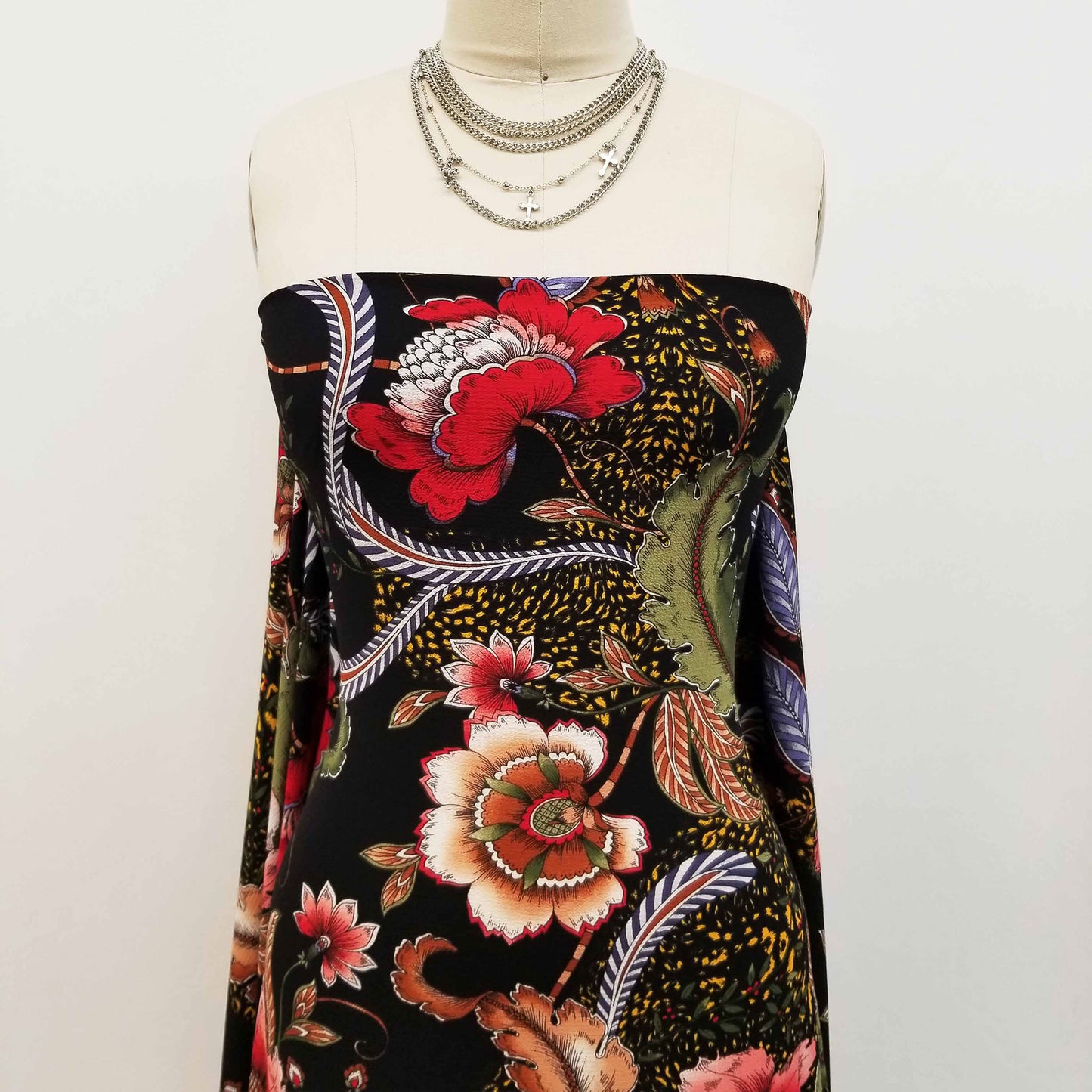 P-690-586-BLACK-RED - PRINTED CREPE CHIFFON 97% POLY 3% SPANDEX