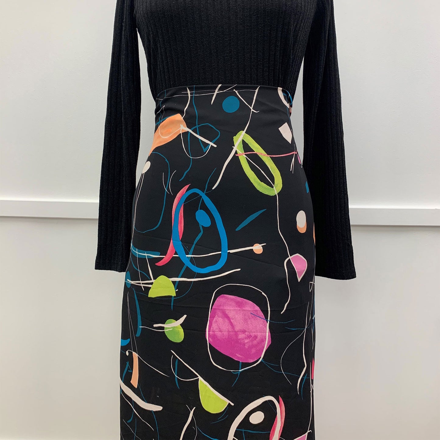 P-719-504-BLACK-RASPBERRY - PRINTED WOOL DOBBY 100% POLYESTER